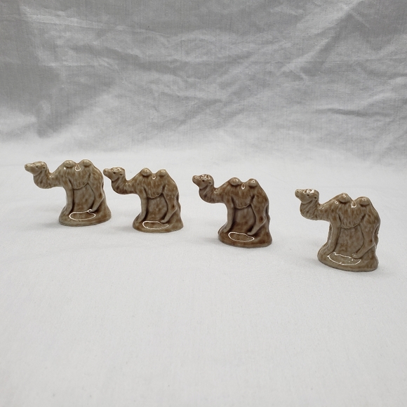 4 Wade England Miniature Figurines Camel Caravan Vintage Tetley Tea Promotionals - Picture 2 of 5